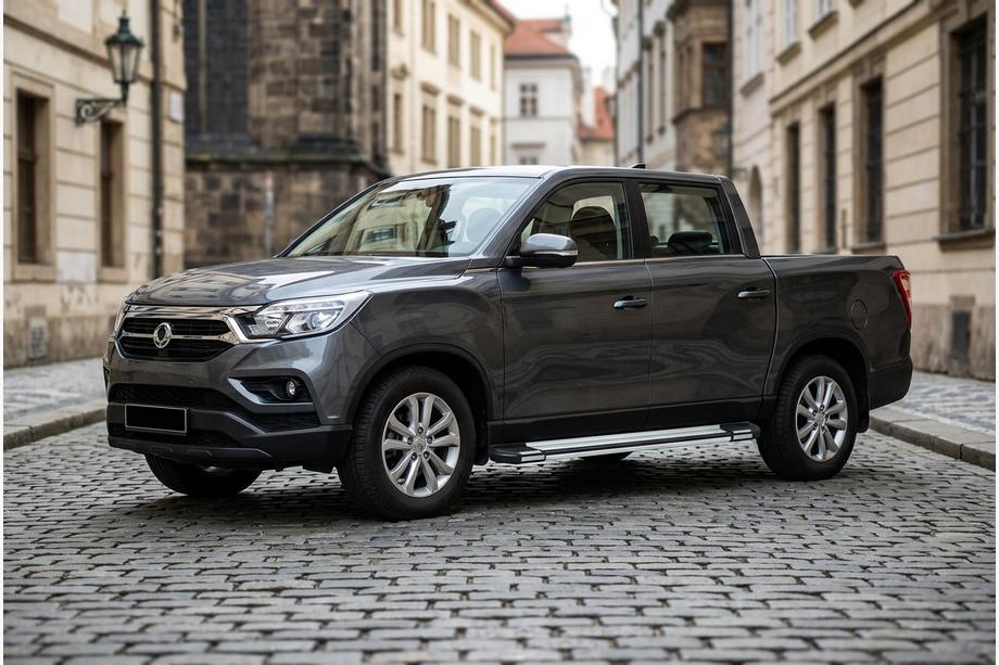 SsangYong Musso II 2018– Boční nášlapy Rainbow (2 ks, hliník) Image