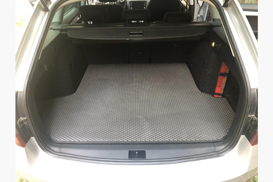 Skoda Octavia III A7 2013–2019 EVA koberec do kufru SW V-4 (černý) Image