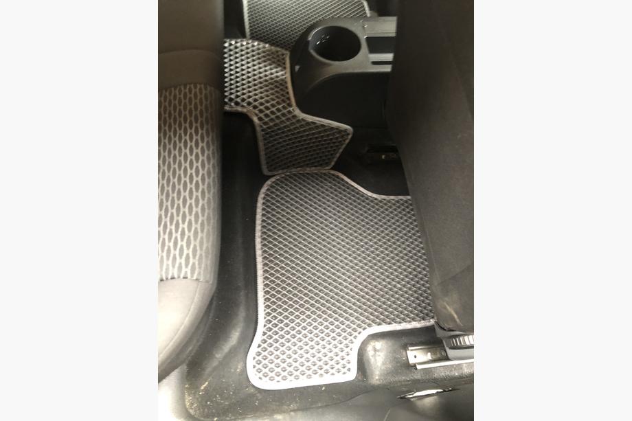 Volkswagen Golf 6 2008–2014 EVA autokoberce (černé) Fotografie 10