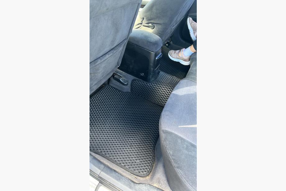 Nissan Primera P12 2002–2007 EVA autokoberce (černé) Fotografie 2
