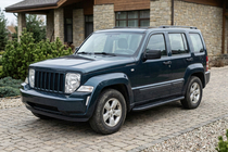 Jeep Cherokee/Liberty 2007–2013 Boční nášlapy Bosphore Black (2 ks, hliník) fotografie 1