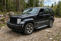 Jeep Cherokee/Liberty 2007–2013 Boční nášlapy Rainbow (2 ks, hliník) fotografie 1