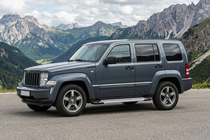 Jeep Cherokee/Liberty 2007–2013 Boční nášlapy Vision New Grey (2 ks, hliník) fotografie 1