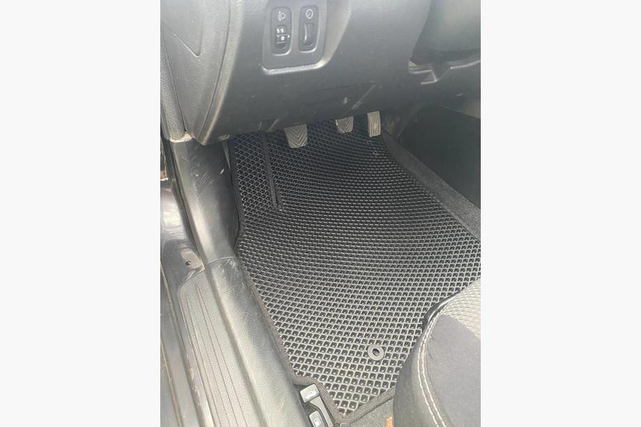 Mitsubishi Lancer 9 2004–2008 EVA autokoberce (černé) Image