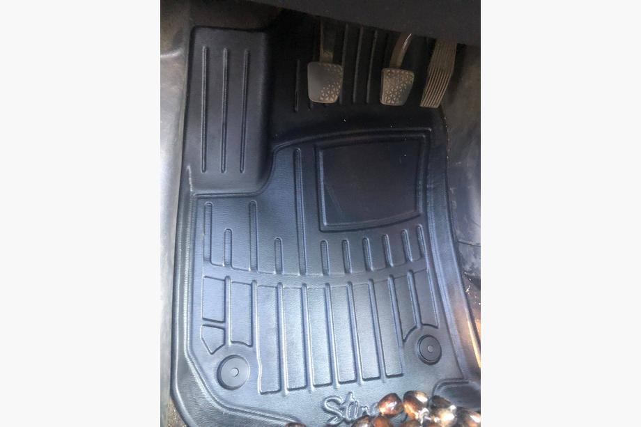 Opel Zafira B 2005–2011 Gumové autokoberce Stingray 3D (5 ks, polyuretan) Image