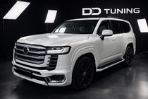 Toyota Land Cruiser 300 2021– Sada bodykitu VXR fotografie 3
