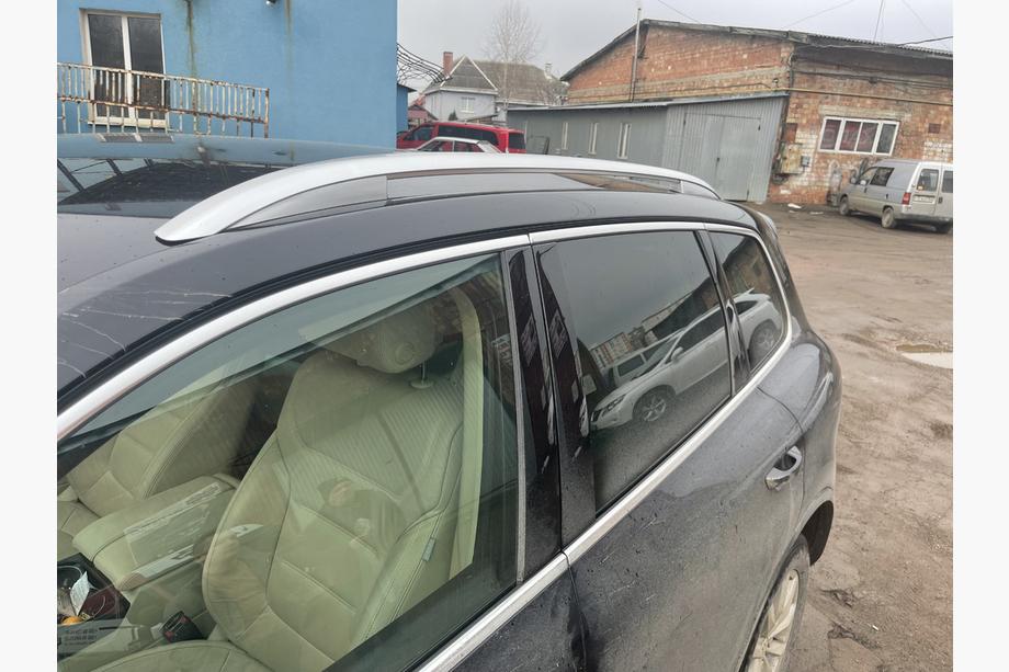 Volkswagen Touareg 2010–2018 OEM střešní ližiny (2 ks) Fotografie 3