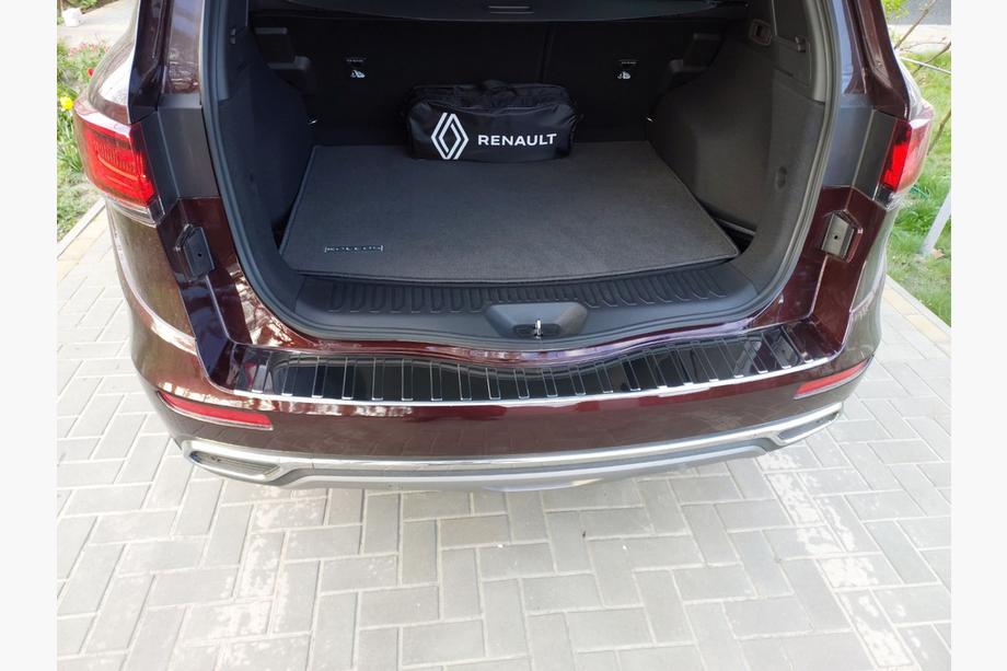 Renault Koleos 2016–2024 Nerezová lišta na zadní nárazník Carmos Image