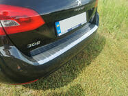 Peugeot 308 2014–2021 Nerezová lišta na zadní nárazník Carmos (SW) fotografie 1