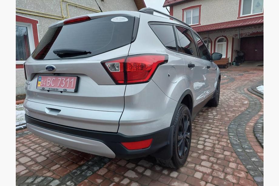 Ford Kuga/Escape 2013–2019 Střešní podélníky Skyport (černé) Fotografie 14