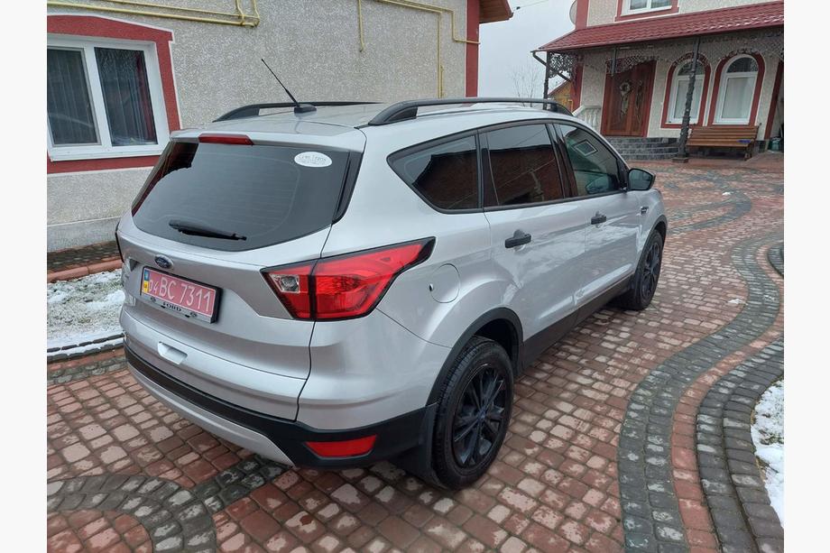 Ford Kuga/Escape 2013–2019 Střešní podélníky Skyport (černé) Fotografie 13