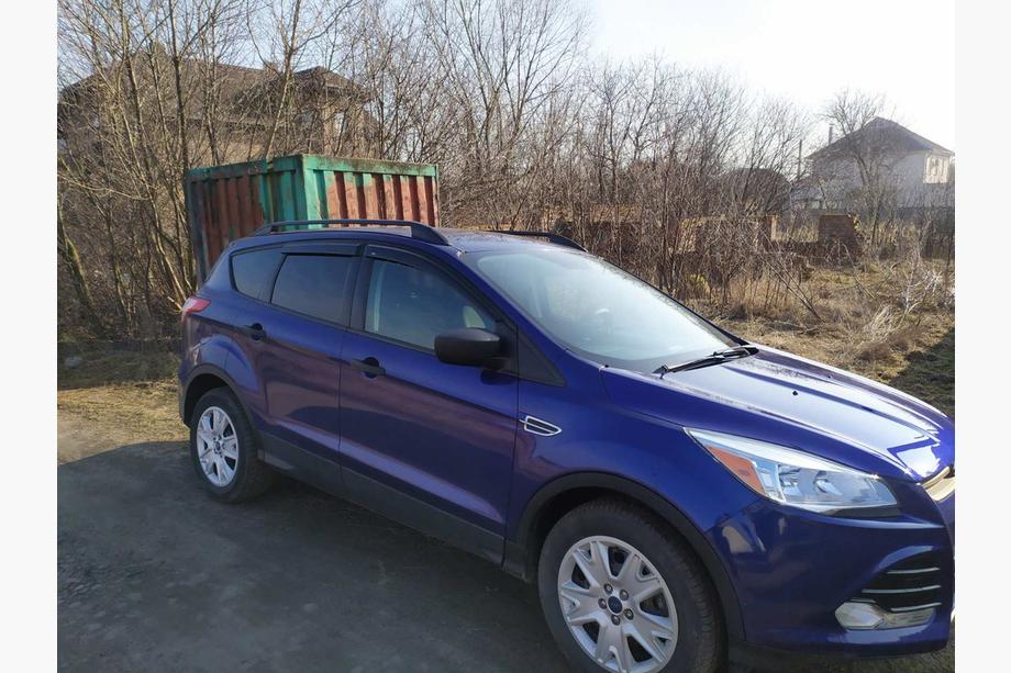 Ford Kuga/Escape 2013–2019 Střešní podélníky Skyport (černé) Fotografie 17