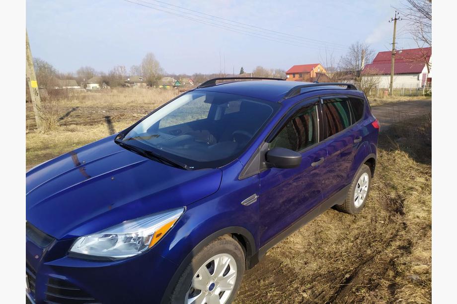 Ford Kuga/Escape 2013–2019 Střešní podélníky Skyport (černé) Fotografie 12