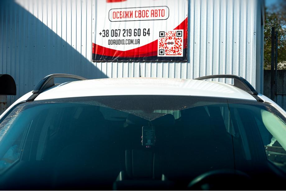 Ford Kuga/Escape 2013–2019 Střešní podélníky Skyport (černé) Fotografie 6