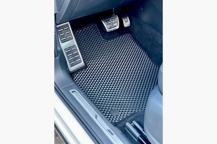 Volkswagen Tiguan 2016–2023 EVA autokoberce (černé) Image