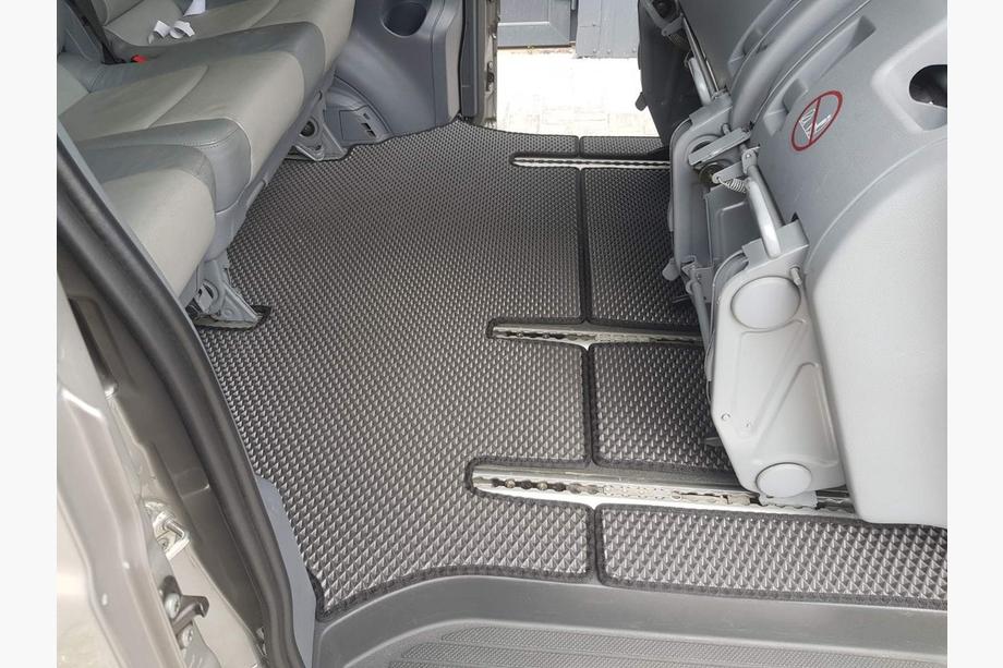 Mercedes Vito W639 2004–2014 EVA autokoberce V2 (pouze osobní odběr, kompletní sada do interiéru, černé) Image
