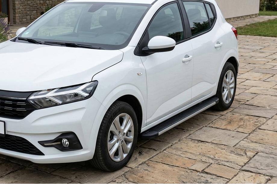 Dacia Sandero 2021– Boční nášlapy Maya V1 (2 ks, hliník) Image