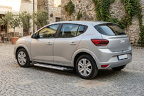 Dacia Sandero 2021– Boční nášlapy Vision New Grey (2 ks, hliník) fotografie 1
