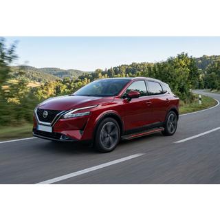Boční prahy Maya Red (2 ks, hliník) Nissan Qashqai 2021– fotografie 1