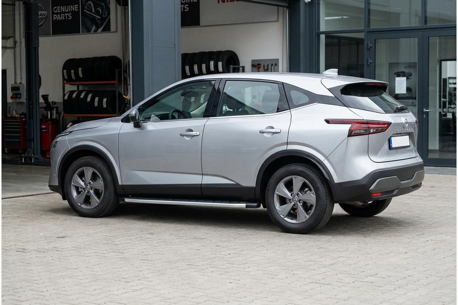 Nissan Qashqai 2021– Boční nášlapy Fullmond (2 ks, hliník) Image