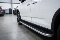 Volkswagen Caddy 2020– Boční nášlapy Tayga Grey (2 ks, hliník) fotografie 1