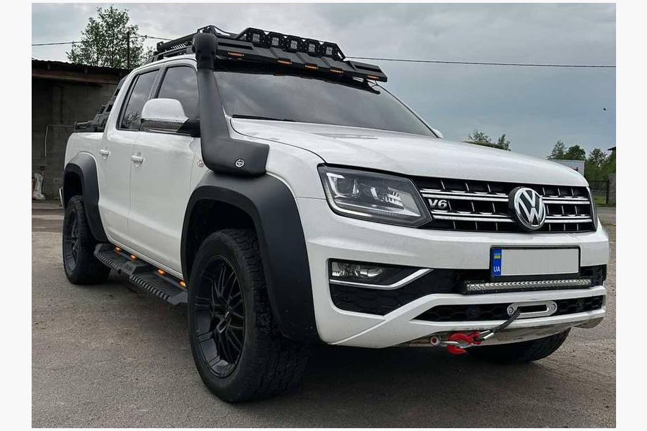 Volkswagen Amarok 2010–2022 Boční nášlapy Dakar V2 s LED (2 ks, kovové) Fotografie 2