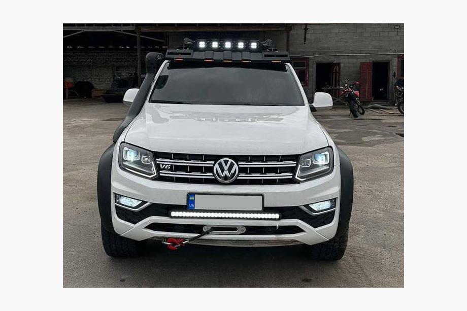 SsangYong Musso II 2018– Kšilt čelního skla pod střešní nosič DAKAR (LED) Fotografie 1
