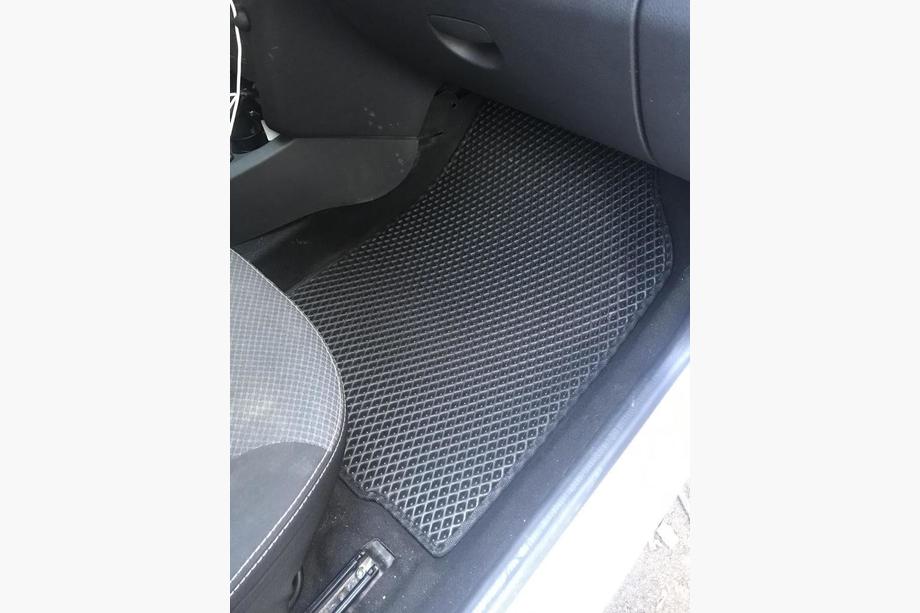 Lada Largus 2012– EVA autokoberce V2 (černé) Image