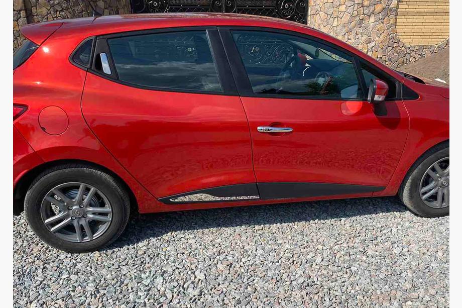 Renault Clio IV 2012–2019 Dveřní lišty (zadní) Image