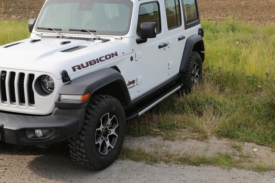 Jeep Wrangler 2018– Boční nášlapy Duru (2 ks, hliník) Image
