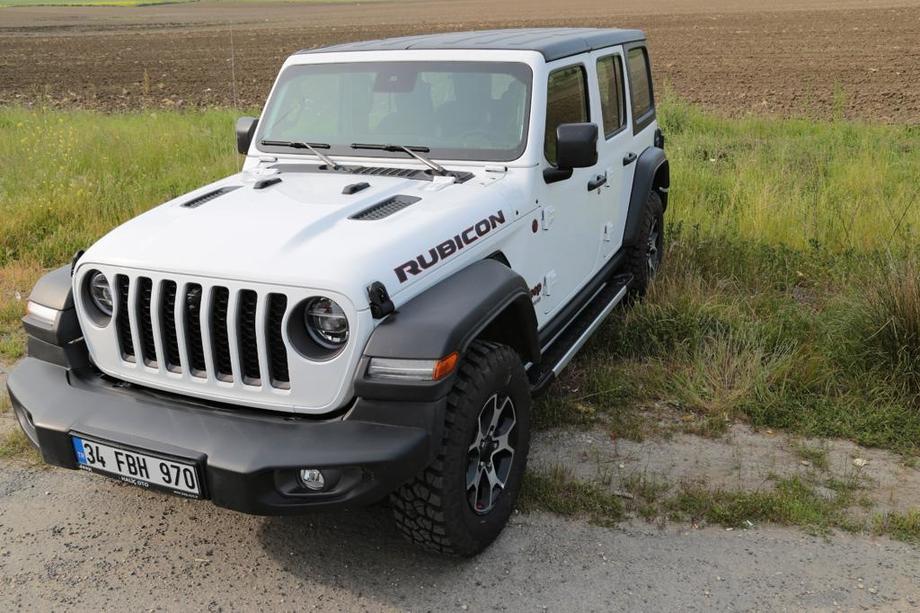 Jeep Wrangler 2018– Boční nášlapy RedLine (2 ks, hliník) Image