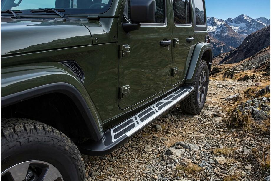 Jeep Wrangler 2018– Boční nášlapy Sunrise (2 ks, hliník) Image