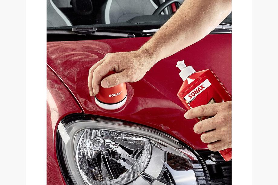 Sonax NanoPro barevná leštěnka s voskem červená 500 ml Fotografie 3