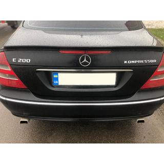 Zadní emblém Mercedes E-class W211 2002–2009 fotografie 2