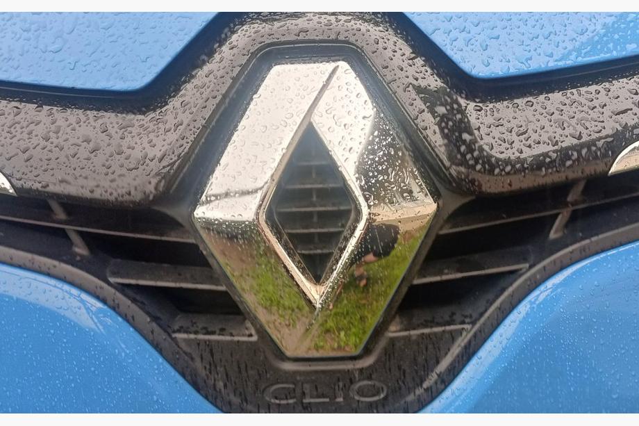 Renault Clio IV 2012–2019 Emblém (Turecko) Fotografie 2