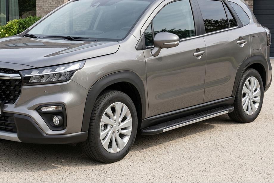 Suzuki SX4 S-Cross 2021– Boční nášlapy Bosphore Grey (2 ks, hliník) Fotografie 1