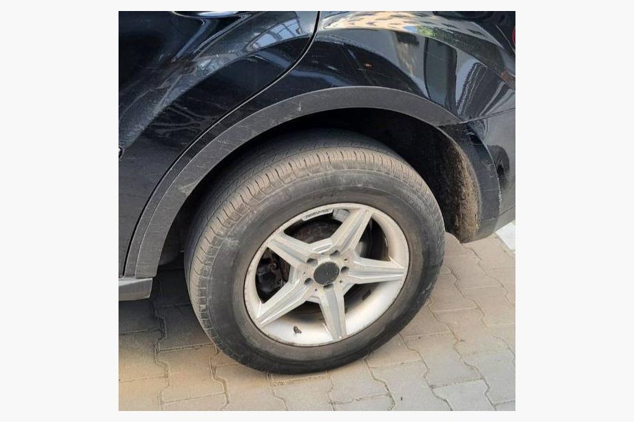 Mercedes ML W164 2005–2011 Lemy blatníků (sada 4 ks, černé, ABS plast) Fotografie 2