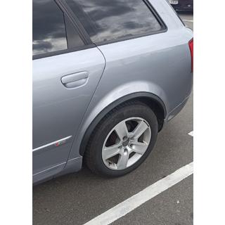 Lemy blatníků (sada 4 ks, černé, ABS plast) Audi A4 B6 2000–2004 fotografie 2