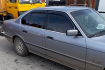 BMW řady 7 E38 1994–2001 Ofuky oken Long (4 ks, HIC) fotografie 1
