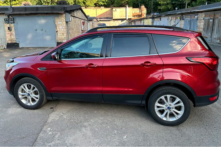 Ford Kuga/Escape 2013–2019 Deflektory oken vkládací (4 ks, HIC) Image