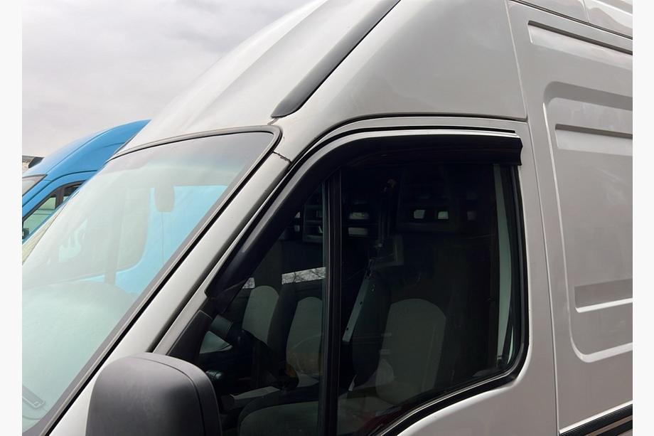 Iveco Daily 2006–2014 Deflektory oken (2 ks, Sunplex Sport) Fotografie 1