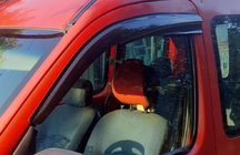 Renault Kangoo 1998–2008 Deflektory oken (2 ks, Sunplex Sport) fotografie 7