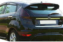 Ford Fiesta 2008–2017 Nerezová lišta na hranu víka kufru Carmos - turecká ocel fotografie 2