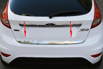 Ford Fiesta 2008–2017 Nerezová lišta na hranu víka kufru Carmos - turecká ocel fotografie 3