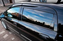 Fiat Punto Grande/EVO 2006–2018 Ofuky oken (4 ks, Sunplex Sport) fotografie 1