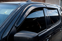 Isuzu D-Max 2019– Ofuky oken (4 ks, Sunplex Sport) fotografie 1