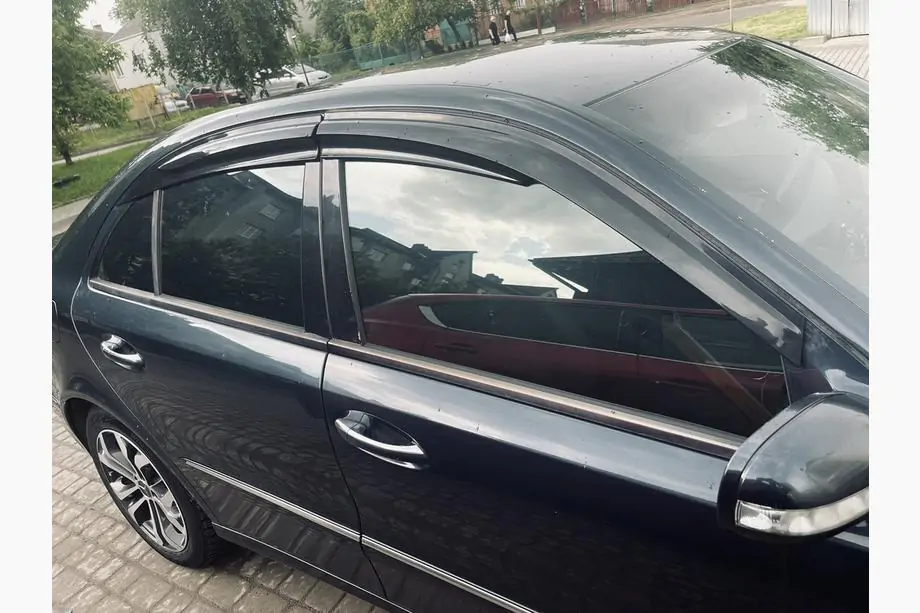 Mercedes E-class W211 2002–2009 Okenní deflektory SD (4 ks, Sunplex Sport) Image