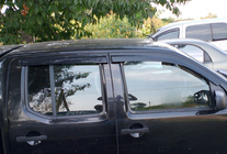 Nissan Navara 2006–2015 Ofuky oken (4 ks, Sunplex Sport) fotografie 9