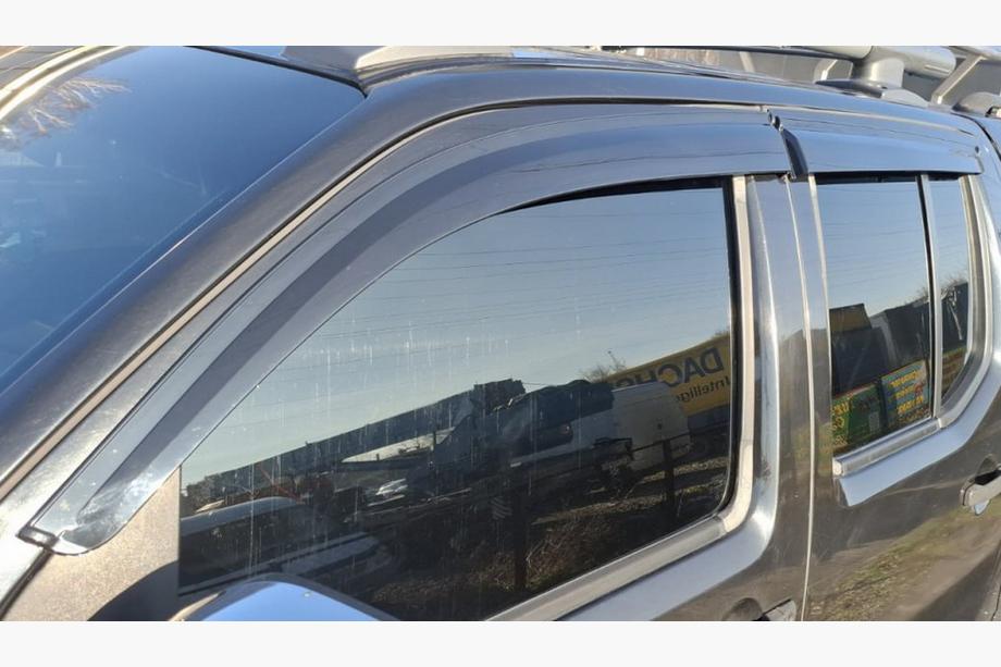 Nissan Navara 2006–2015 Ofuky oken (4 ks, Sunplex Sport) Image