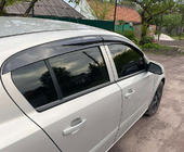 Opel Astra H 2004–2013 Deflektory oken HB (4 ks, Sunplex Sport) fotografie 1